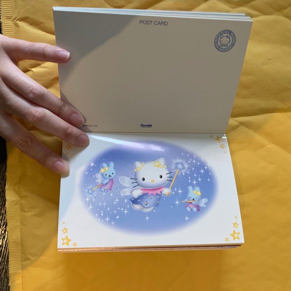 Vintage 2000 Hello Kitty Post card book - Picture 6 of 7